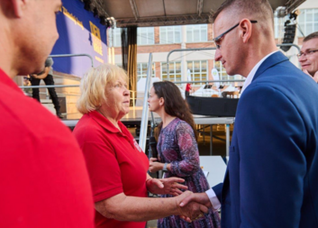 Dáma s velkým srdcem oceněna panem prezidentem